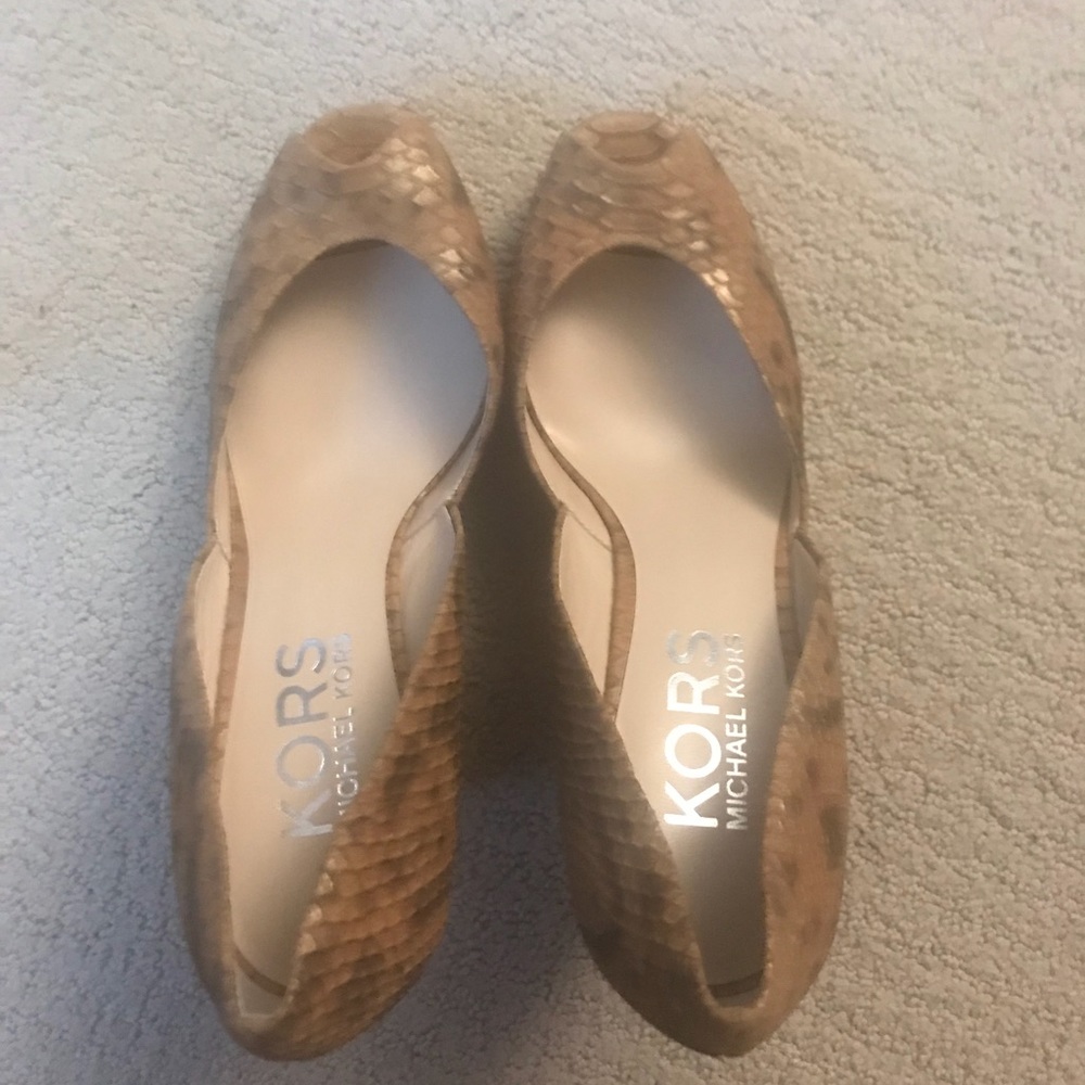 Michael Kors sexy  leopard wedge size 10